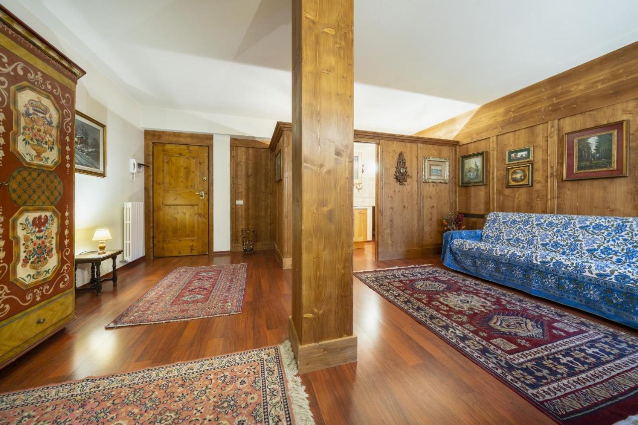 Villa S. Francesco - Stayincortina كورتينا دامبيتزو المظهر الخارجي الصورة