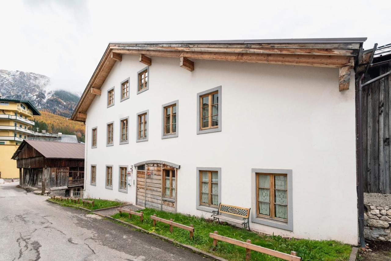 Villa S. Francesco - Stayincortina كورتينا دامبيتزو المظهر الخارجي الصورة