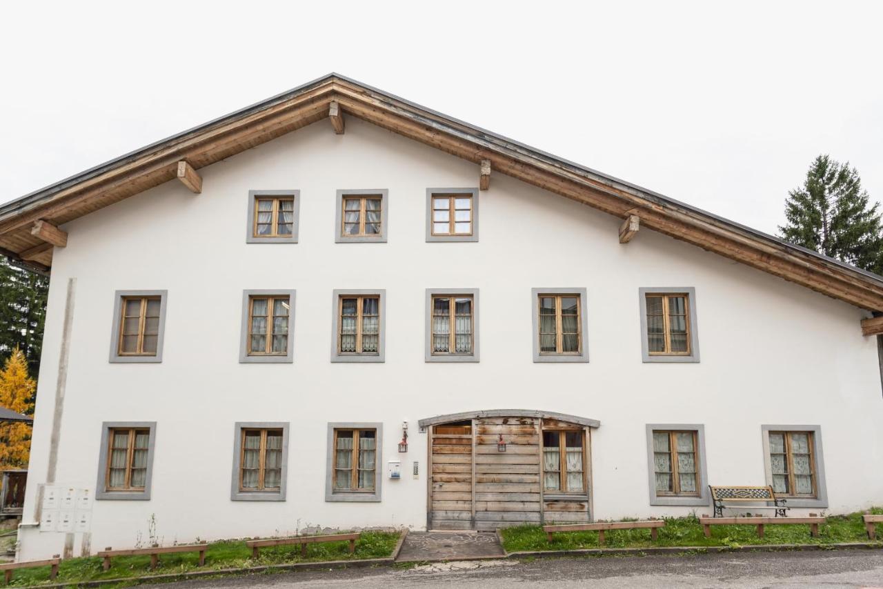 Villa S. Francesco - Stayincortina كورتينا دامبيتزو المظهر الخارجي الصورة